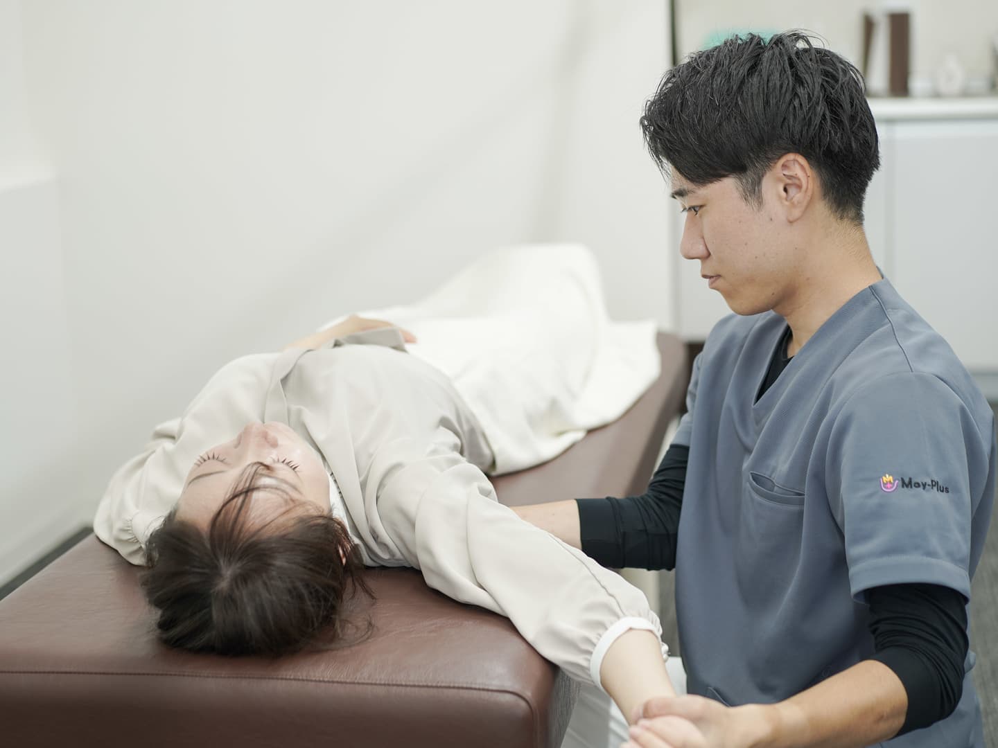 猫背・ストレートネック治療